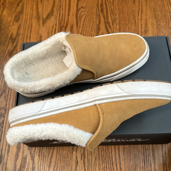 Eddie Bauer furry slides/mules - Picture 6 of 8